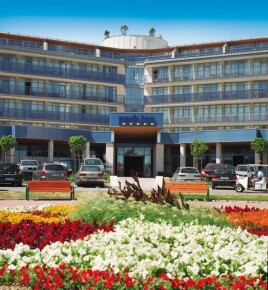 HU_Sarvar_hotelParkInn_01_www_1053523_900x700